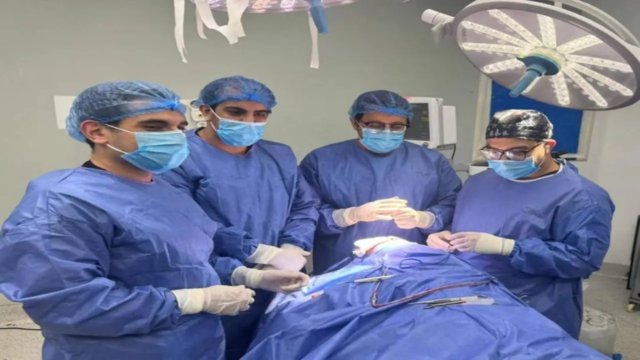 جراحون في مصر ينجحون في إنقاذ طفل اخترق جسم معدني محجر عينه